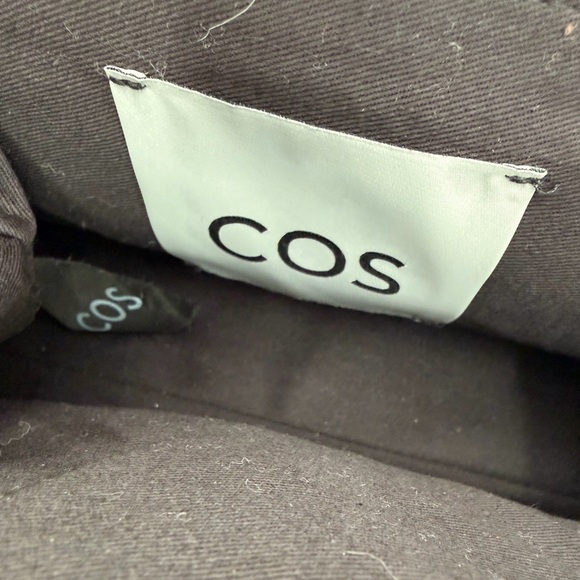 Cos Framed Structured Raffia Clutch In Black - Picture 5 of 6